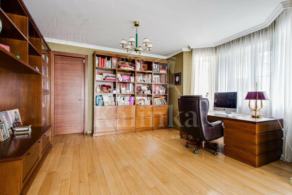 2-этажный коттедж 700 м² с отделкой