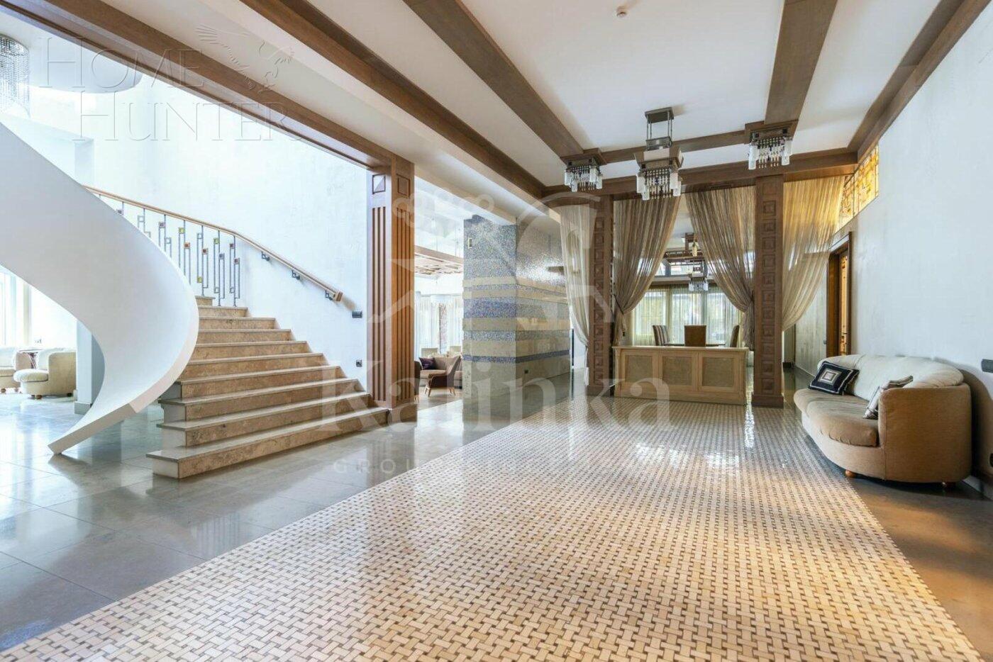 2-этажный коттедж 1 550 м² с отделкой