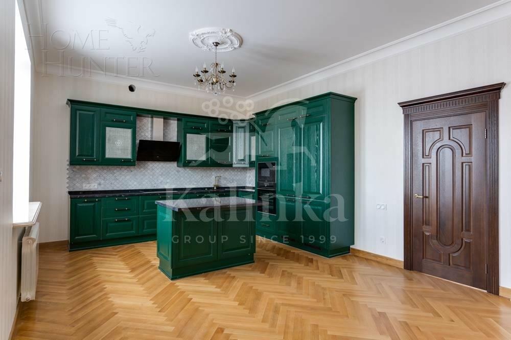 2-этажный коттедж 693.5 м² с отделкой