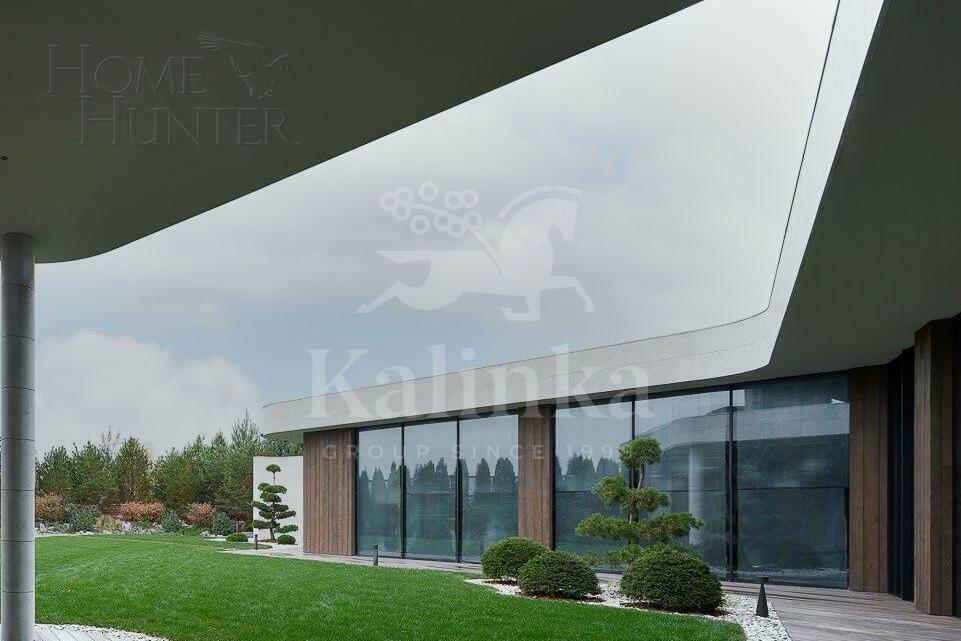 2-этажный коттедж 1 371.2 м² с отделкой