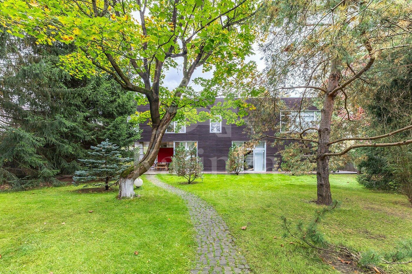 2-этажный коттедж 265.9 м² с отделкой