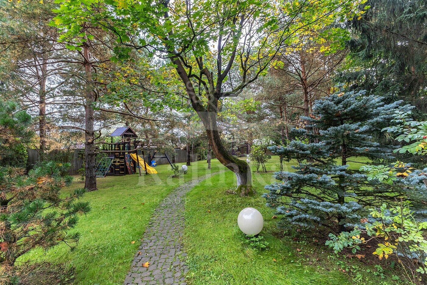 2-этажный коттедж 265.9 м² с отделкой