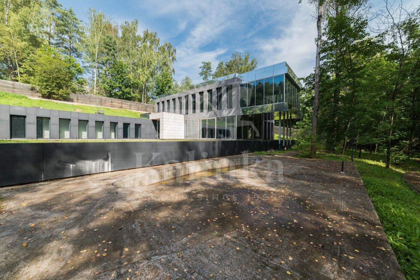 2-этажный коттедж 758 м² без отделки