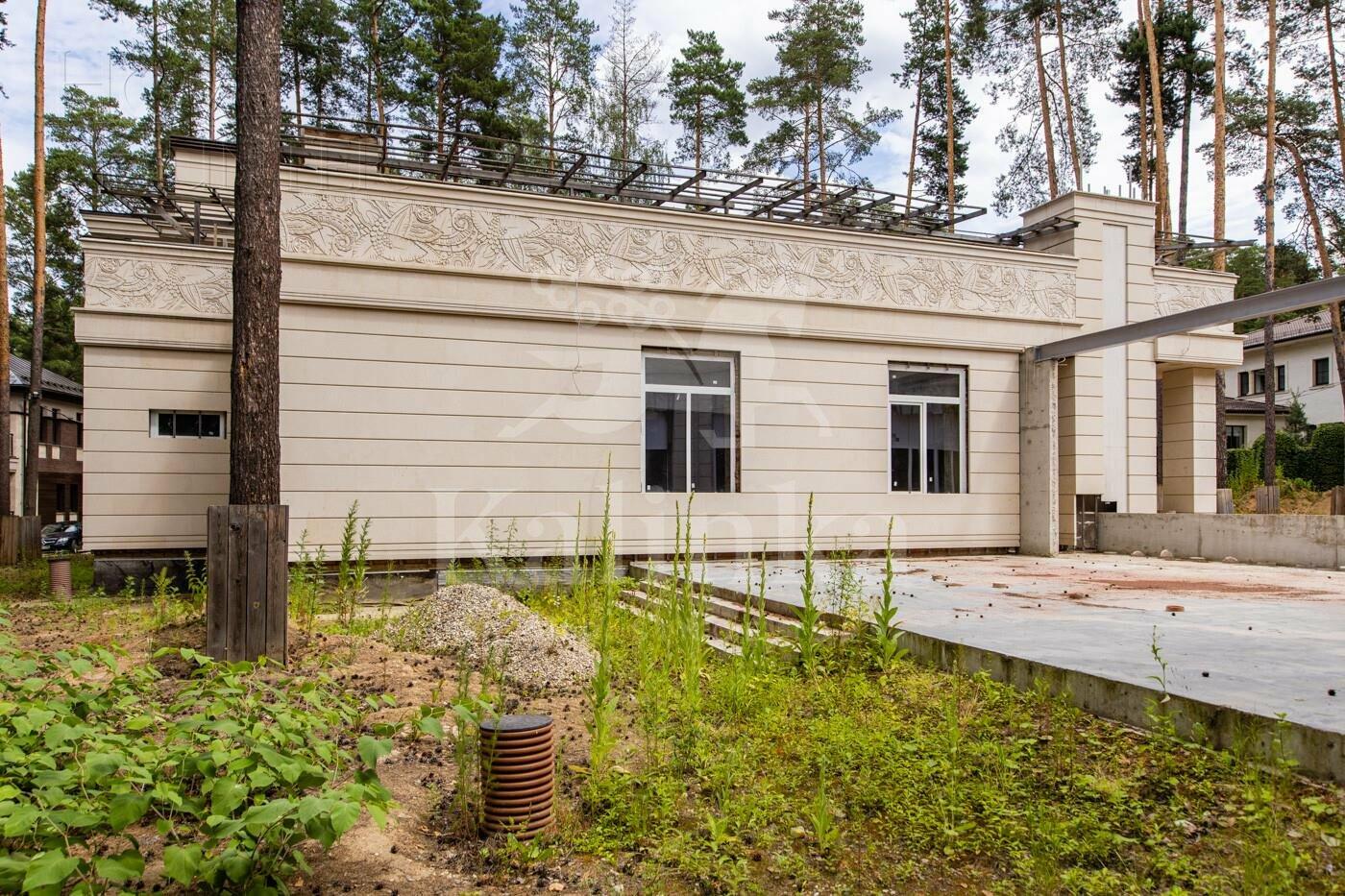 2-этажный коттедж 3 748 м² без отделки