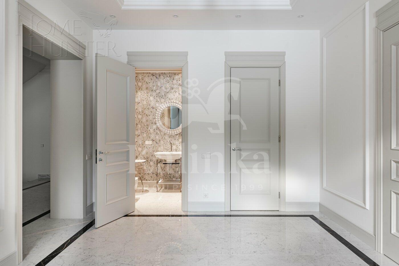 2-этажный коттедж 1 250 м² с отделкой