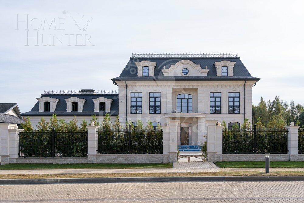 2-этажный коттедж 1 500 м² без отделки