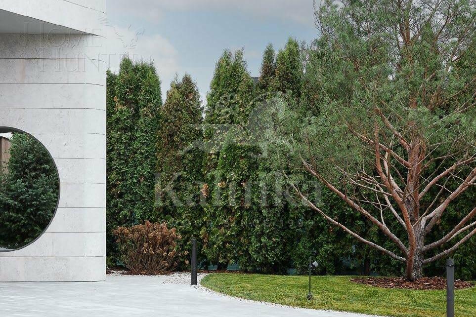 2-этажный коттедж 1 371.2 м² с отделкой