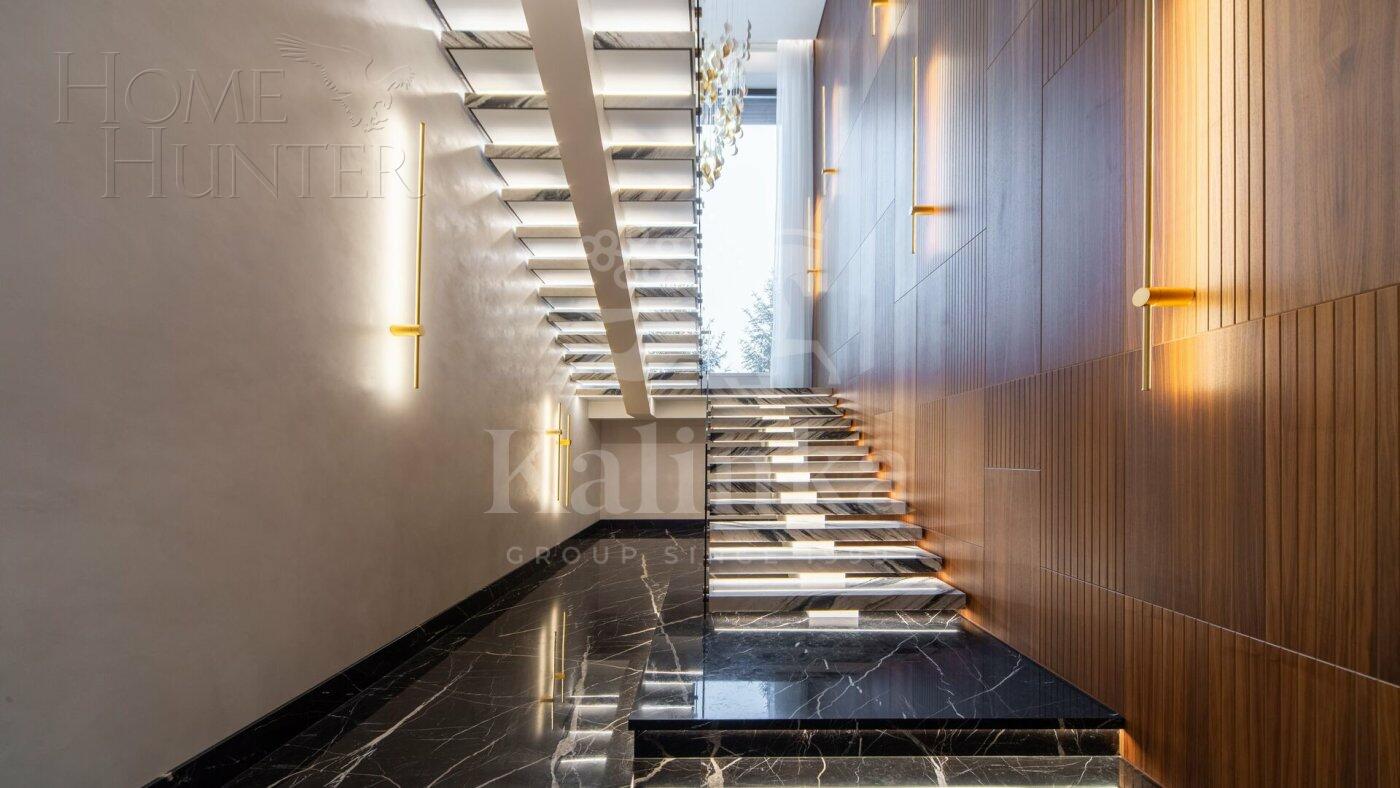 2-этажный коттедж 1 170 м² с отделкой