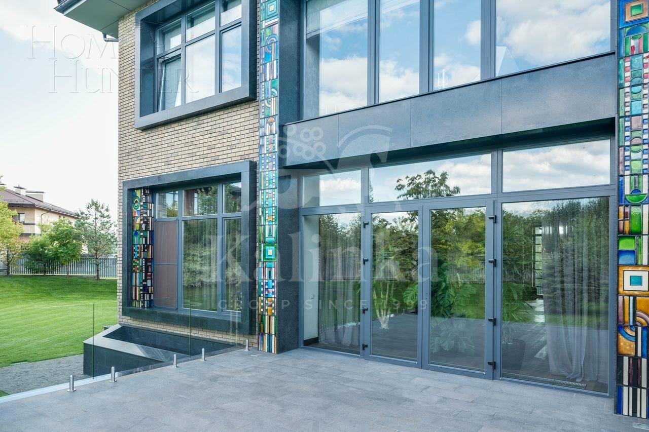 2-этажный коттедж 750 м² с отделкой