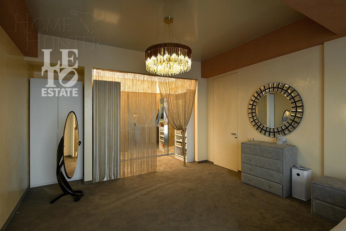 2-этажный коттедж 650 м² с отделкой