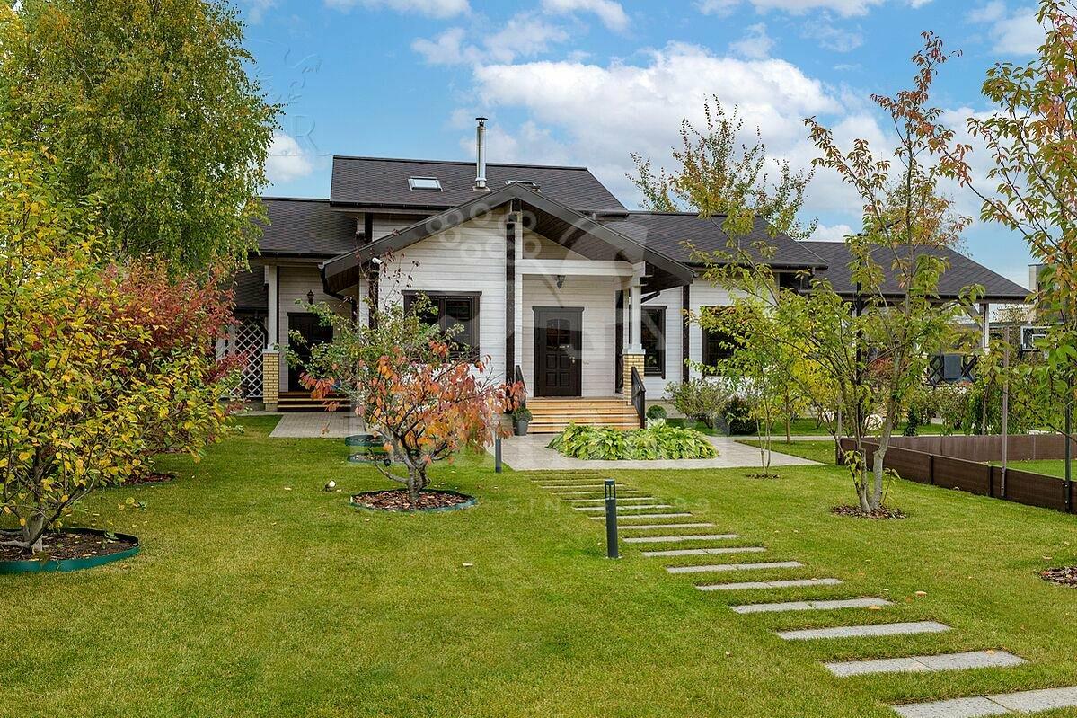 2-этажный коттедж 1 280 м² с отделкой