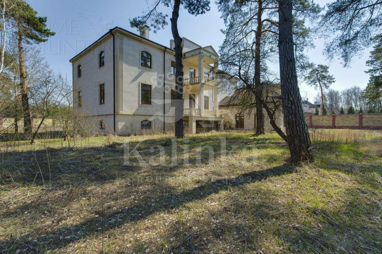 2-этажный коттедж 1 096 м² с отделкой