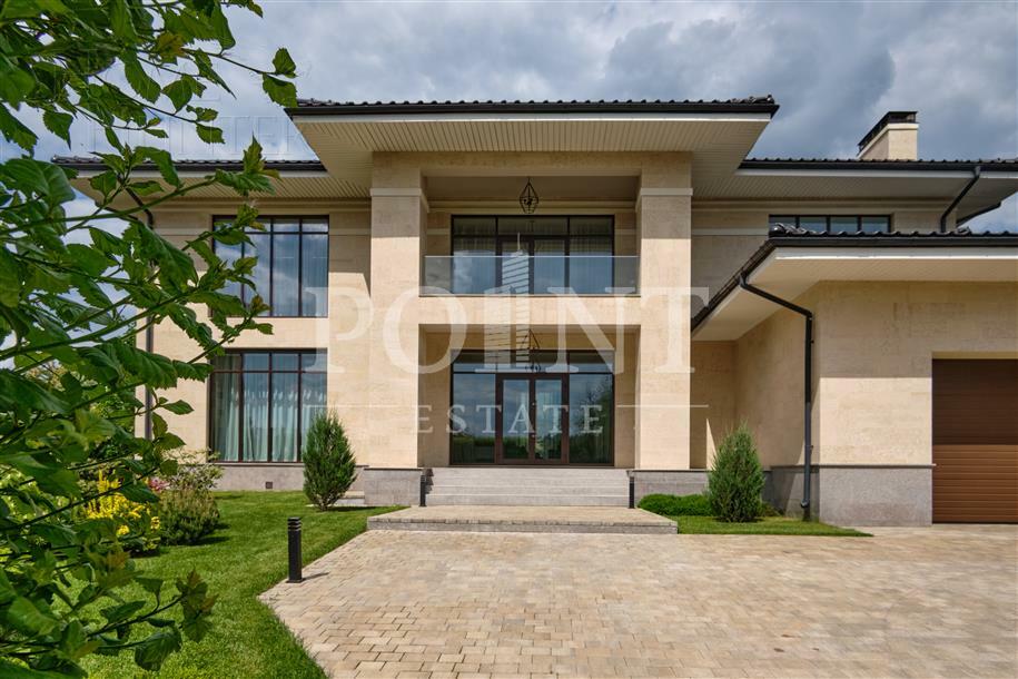 2-этажный коттедж 640 м² с отделкой