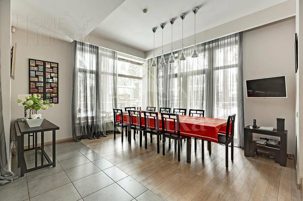 2-этажный коттедж 1 622 м² с отделкой