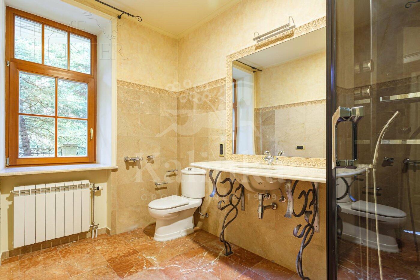 2-этажный коттедж 910 м² с отделкой