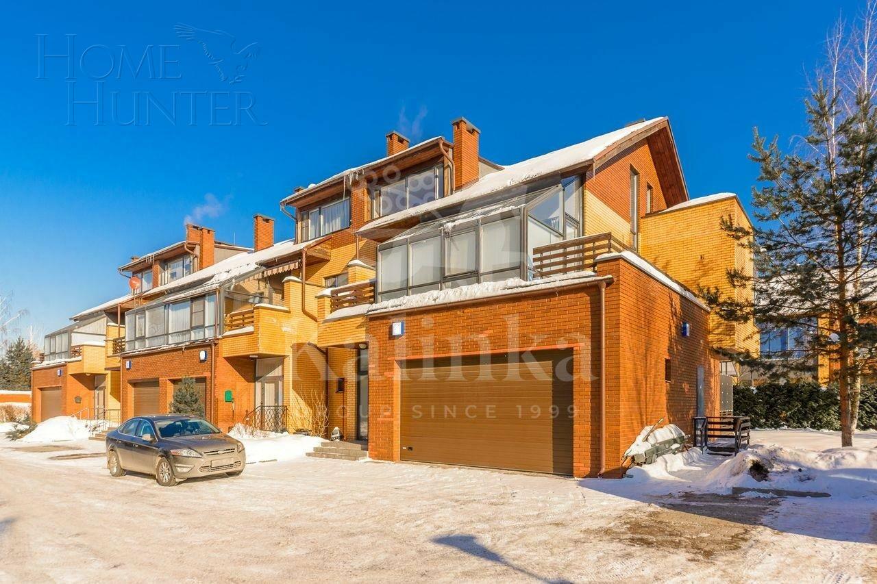 3-этажный таунхаус 405 м² с отделкой