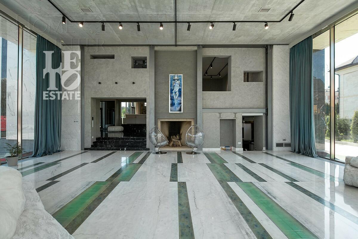 2-этажный коттедж 650 м² с отделкой