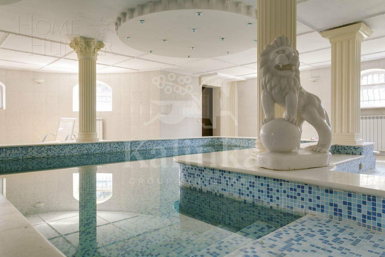 2-этажный коттедж 1 000 м² с отделкой