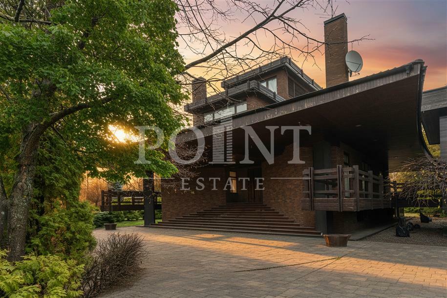 2-этажный коттедж 947 м² с отделкой