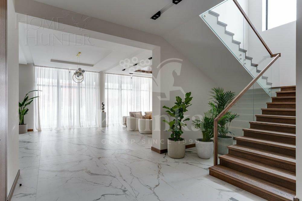 2-этажный коттедж 437.2 м² с отделкой