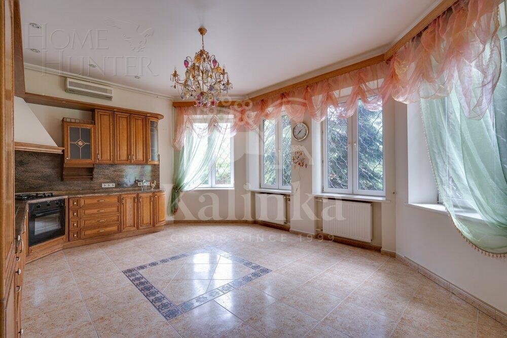 2-этажный коттедж 370 м² с отделкой