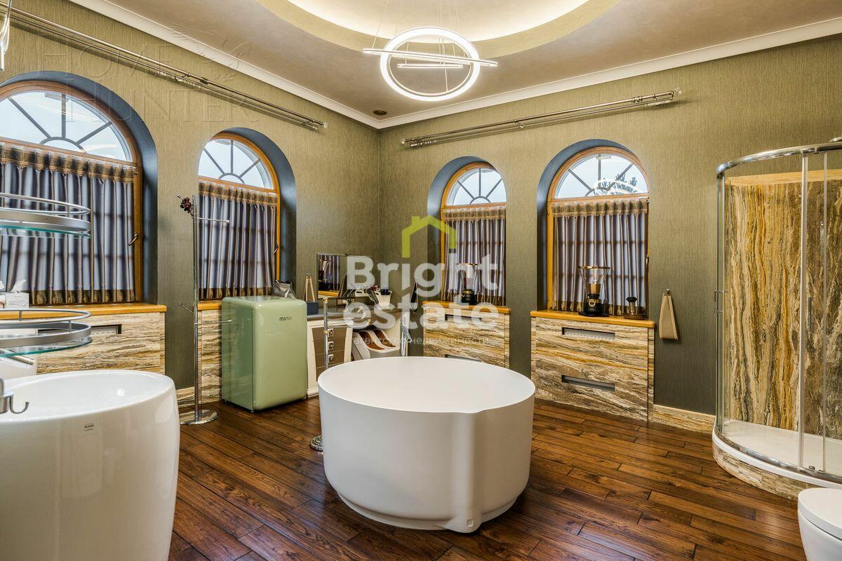 2-этажный коттедж 1 250 м² с отделкой