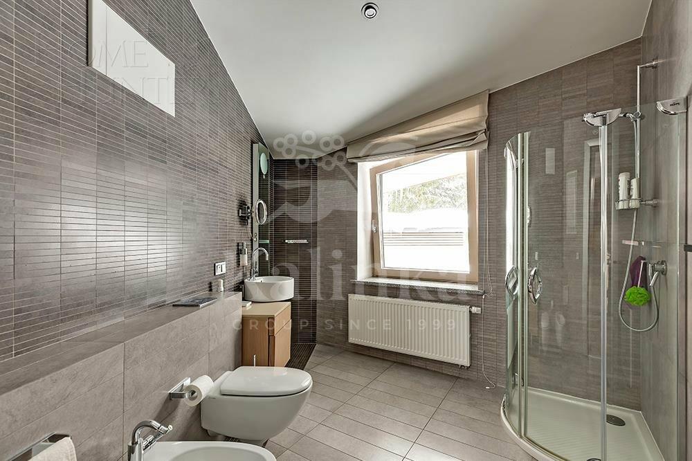 2-этажный коттедж 1 622 м² с отделкой