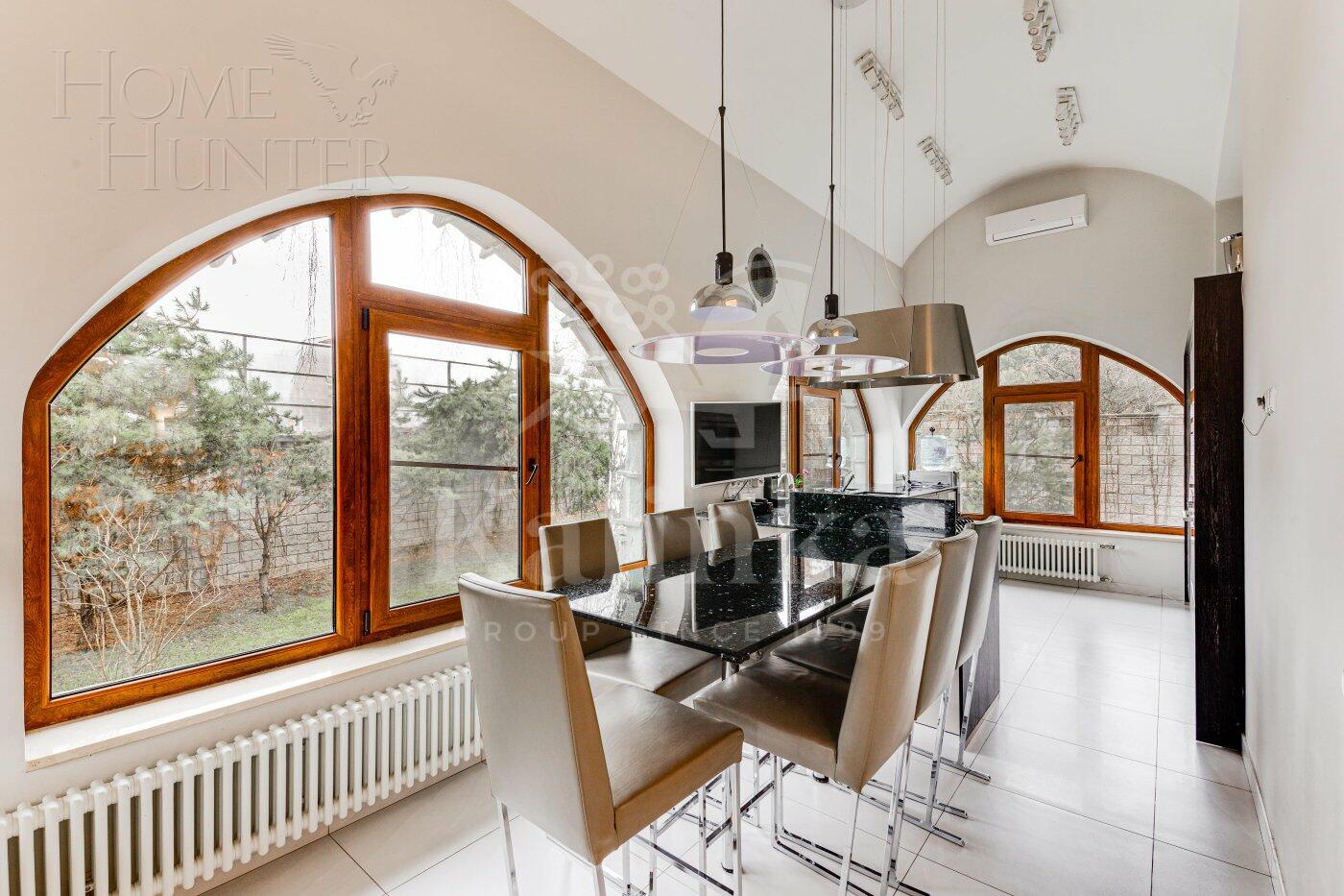 2-этажный коттедж 750 м² с отделкой