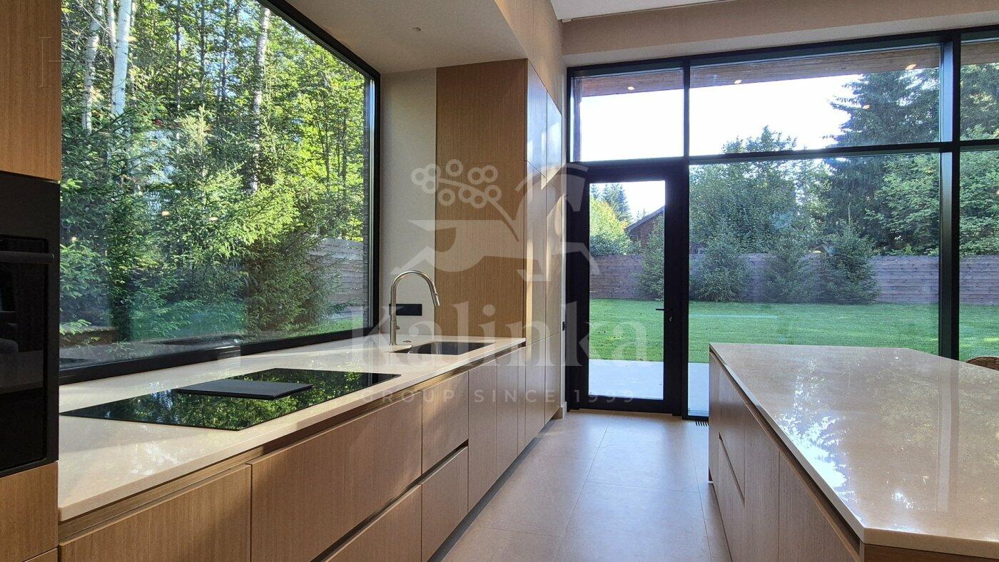 1-этажный коттедж 275 м² с отделкой