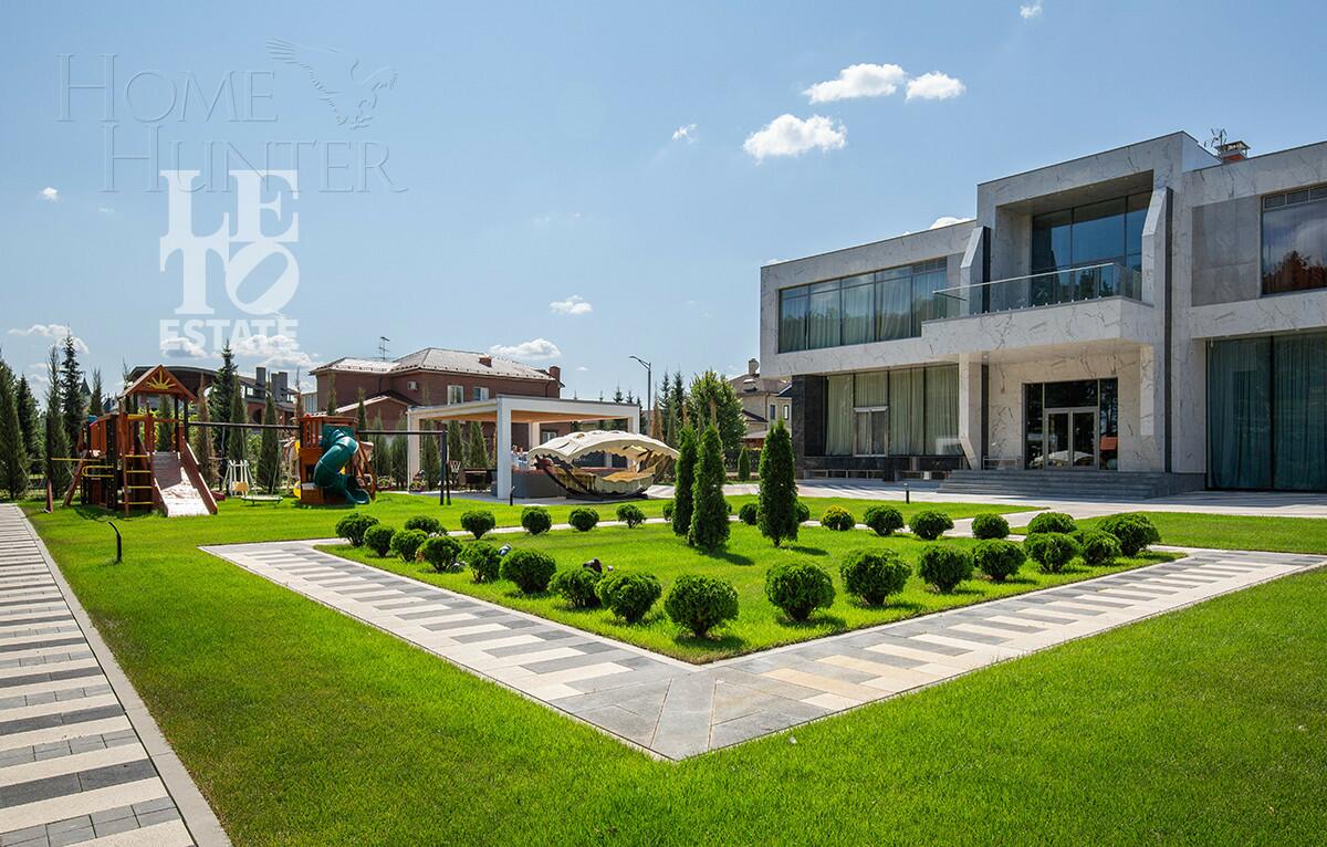 2-этажный коттедж 650 м² с отделкой