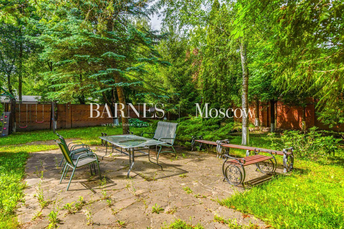 2-этажный коттедж 800 м² с отделкой