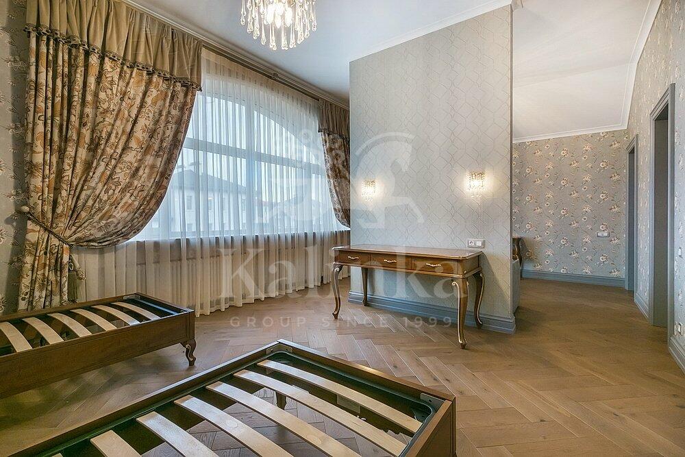 2-этажный коттедж 737 м² с отделкой