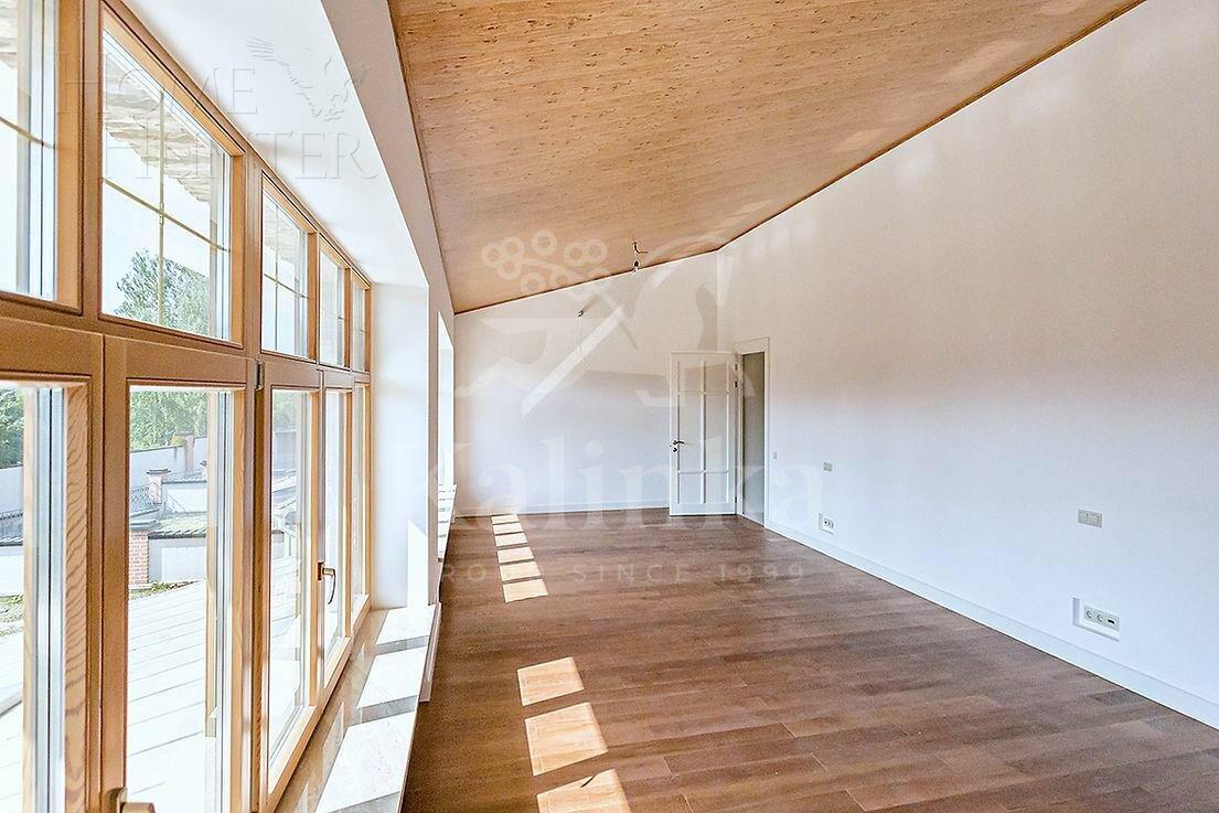 3-этажный таунхаус 608 м² с отделкой