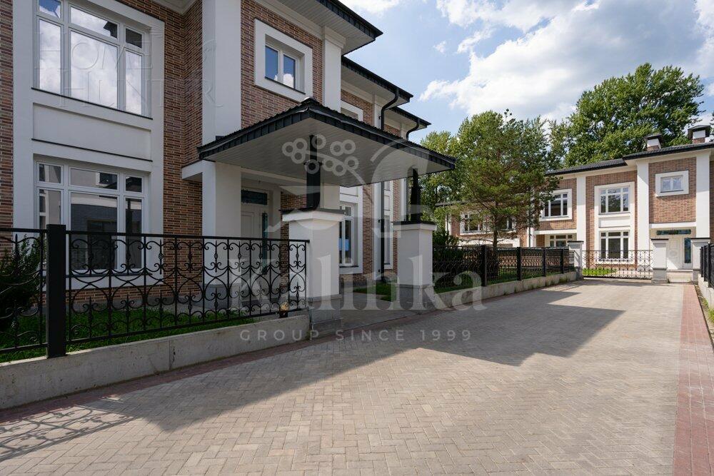 2-этажный коттедж 570 м² с отделкой