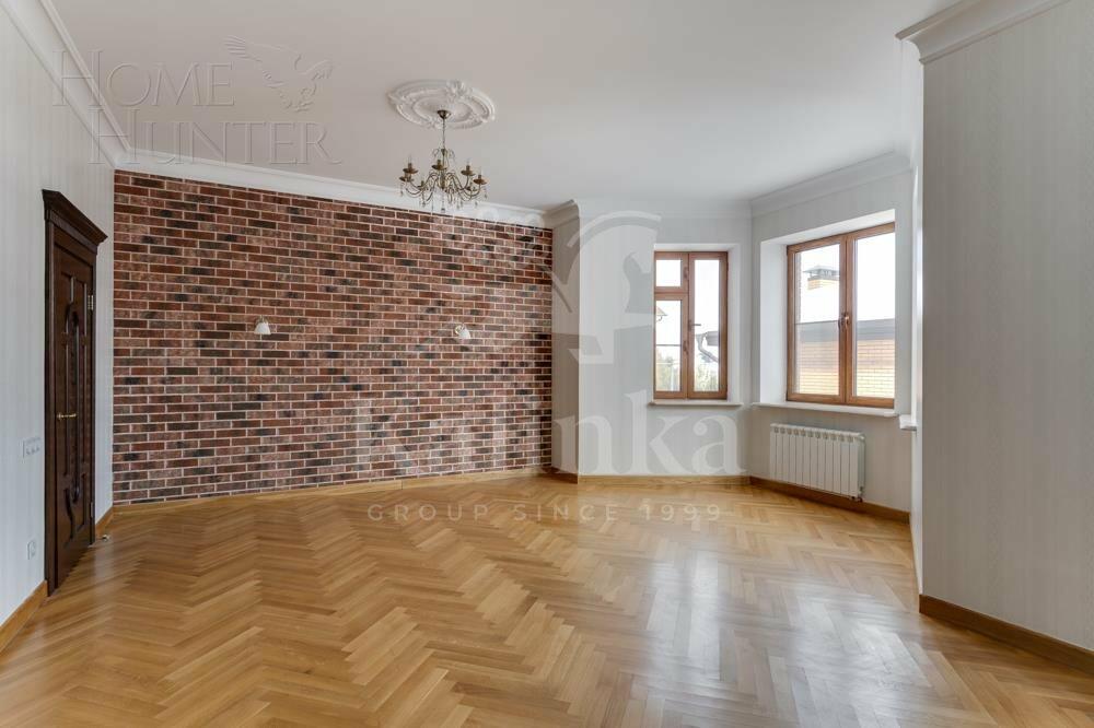 2-этажный коттедж 693.5 м² с отделкой