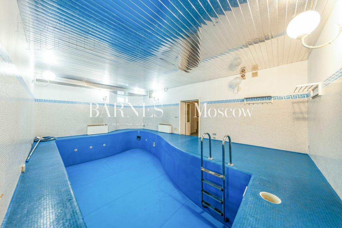 2-этажный коттедж 800 м² с отделкой