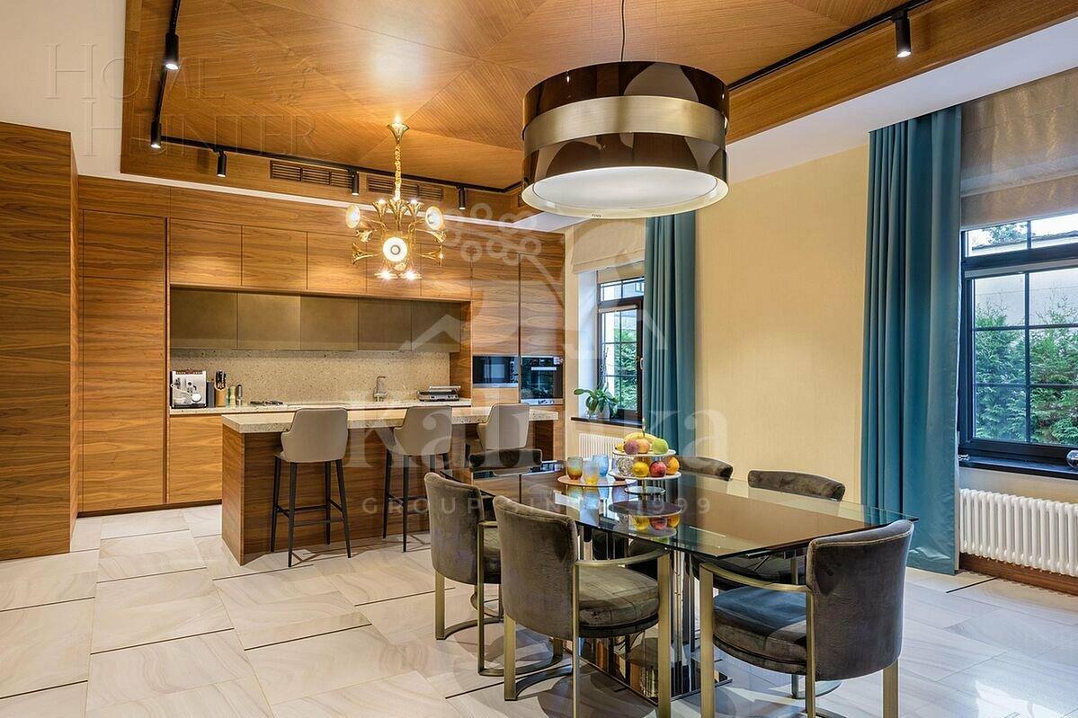 2-этажный коттедж 1 280 м² с отделкой