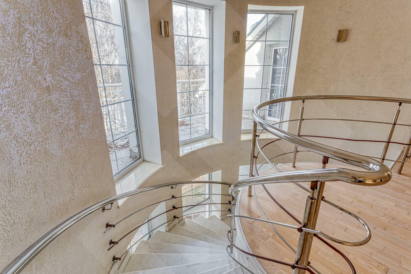 2-этажный коттедж 797 м² с отделкой