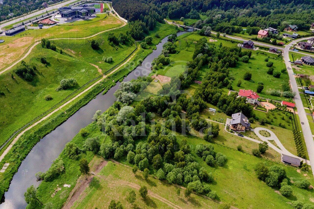 Участок 25 сот. в охраняемом поселке