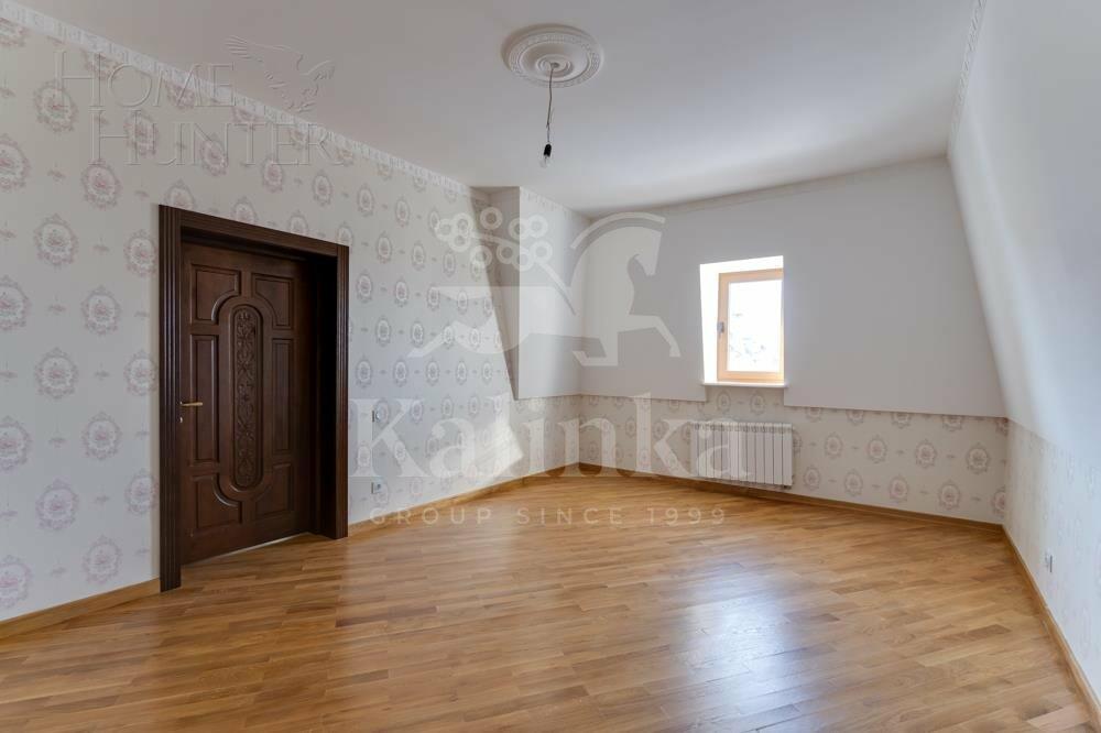 2-этажный коттедж 693.5 м² с отделкой