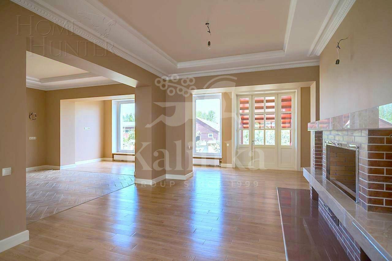 2-этажный таунхаус 350 м² с отделкой