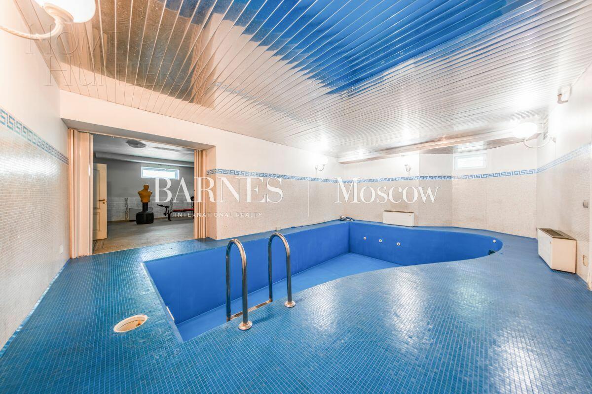 2-этажный коттедж 800 м² с отделкой