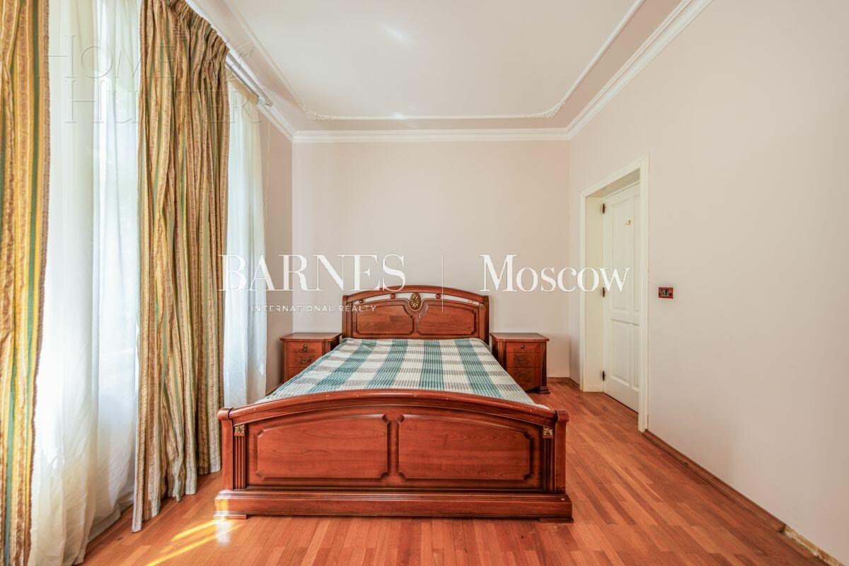 2-этажный коттедж 800 м² с отделкой