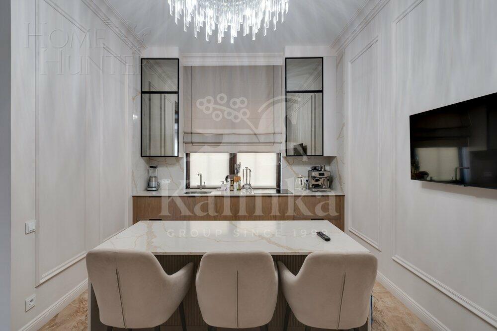 3-этажный таунхаус 400 м² с отделкой