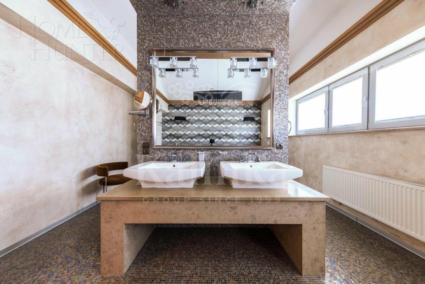 2-этажный коттедж 1 550 м² с отделкой