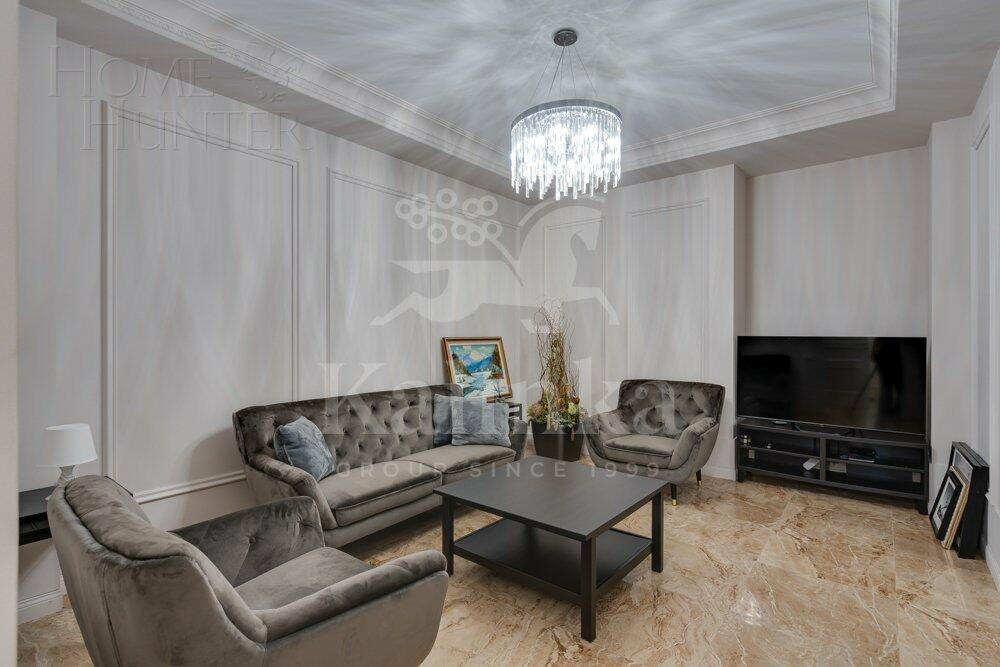 3-этажный таунхаус 400 м² с отделкой