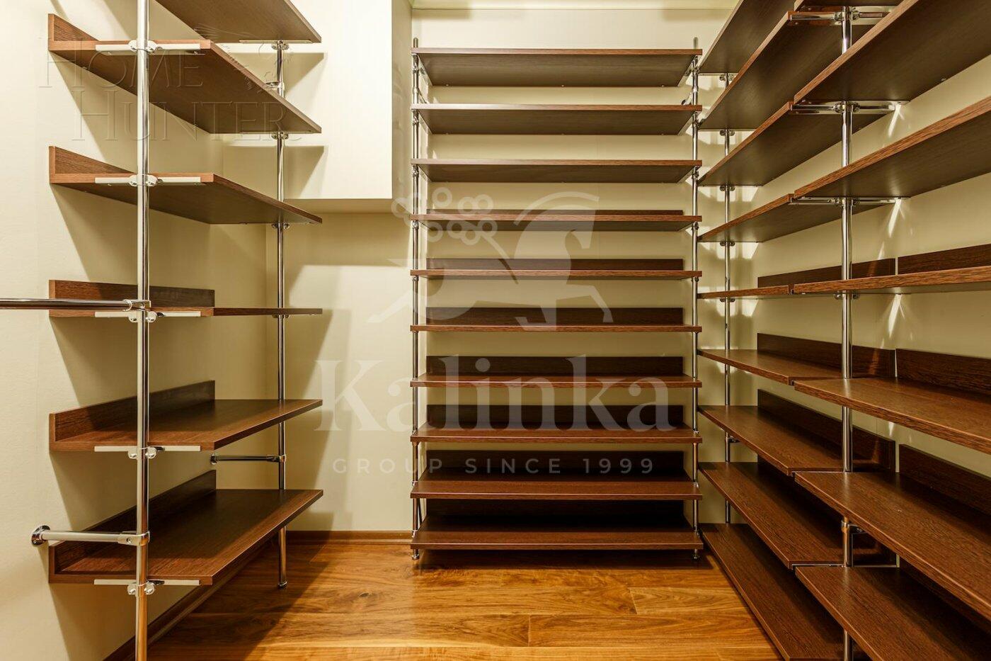 2-этажный коттедж 910 м² с отделкой