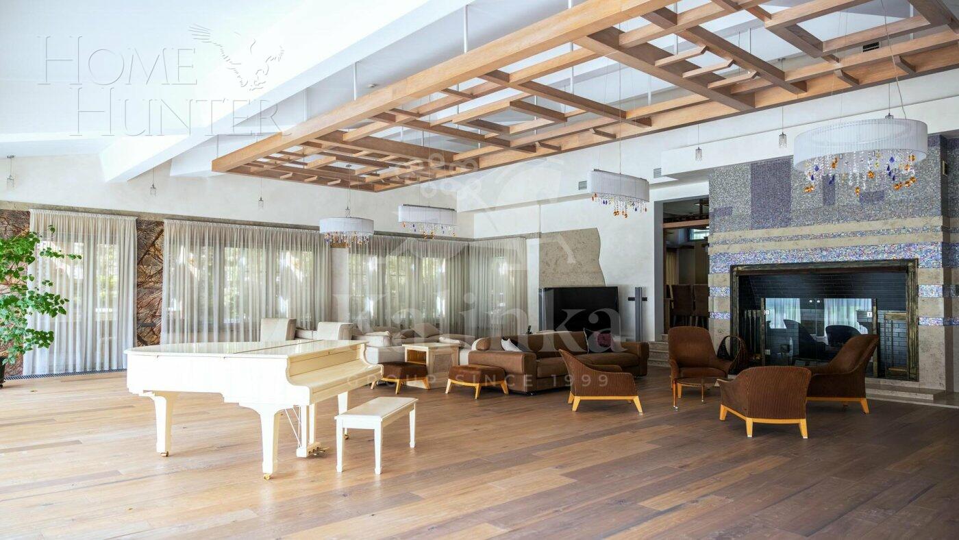 2-этажный коттедж 1 550 м² с отделкой