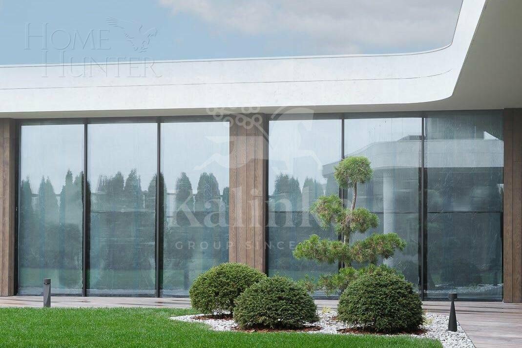 2-этажный коттедж 1 371.2 м² с отделкой