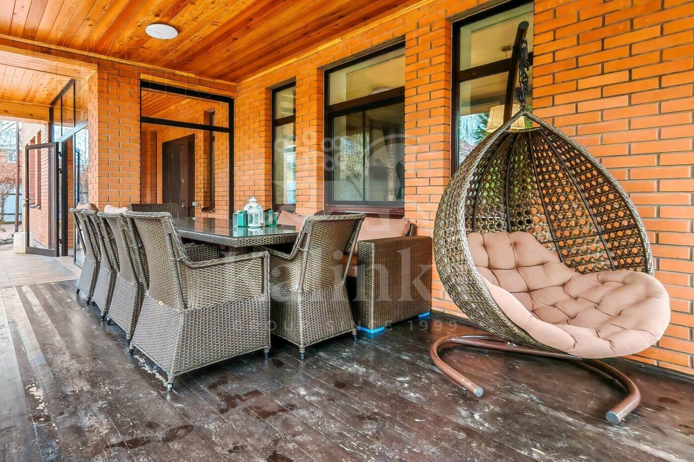 2-этажный коттедж 360 м² с отделкой